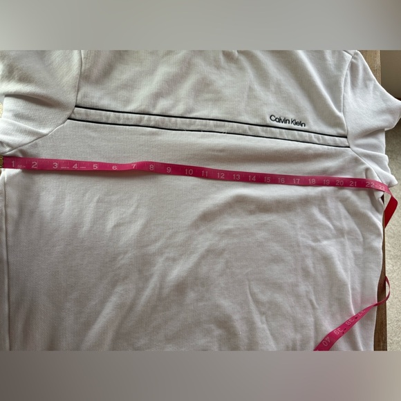 NWOT Calvin Klein Classic White Crewneck Sweater - Picture 3 of 6